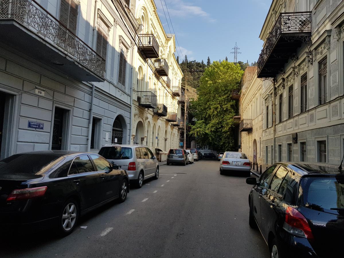 Luxury 3 Bedroom Apartment By Freedom Square City Center Tbilisi Exterior photo