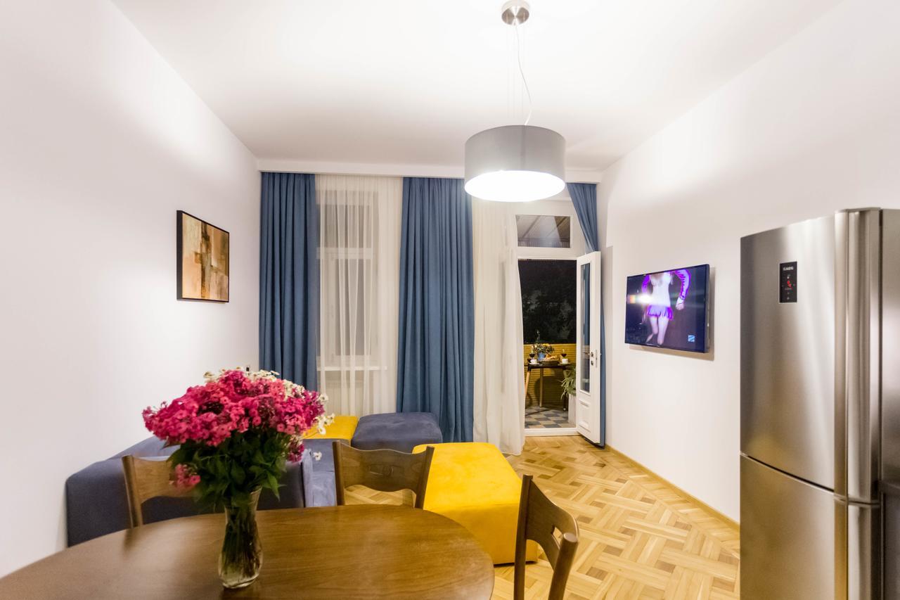 Luxury 3 Bedroom Apartment By Freedom Square City Center Tbilisi Exterior photo