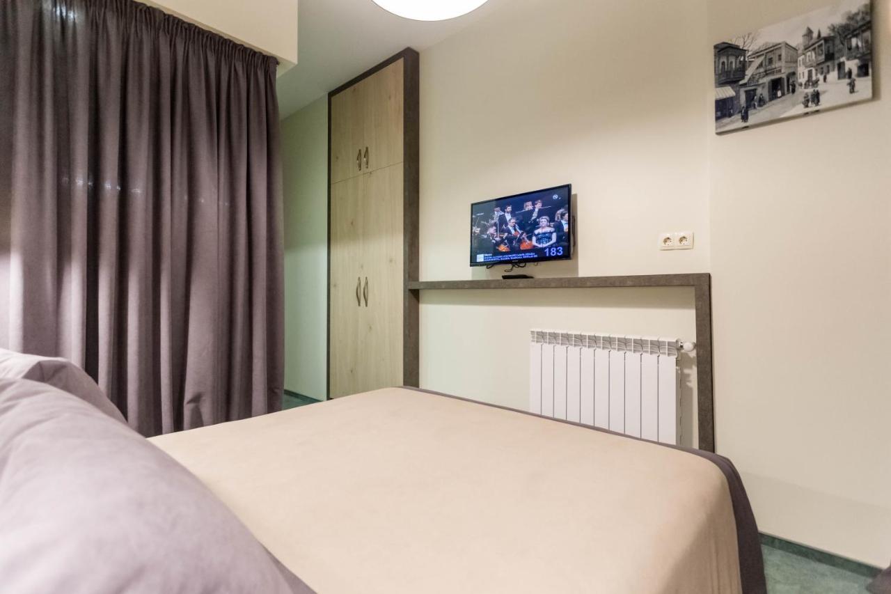Luxury 3 Bedroom Apartment By Freedom Square City Center Tbilisi Exterior photo