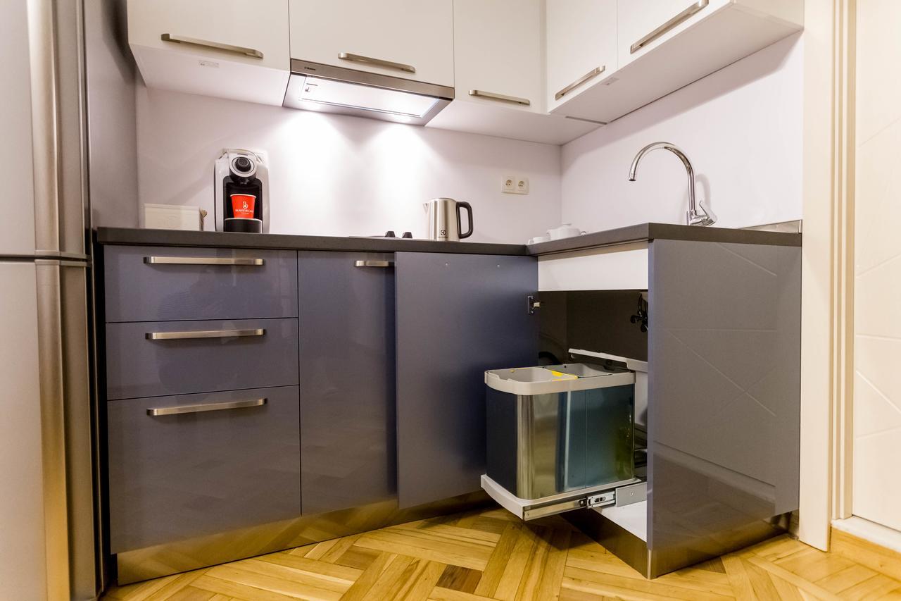 Luxury 3 Bedroom Apartment By Freedom Square City Center Tbilisi Exterior photo