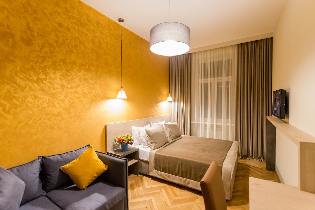 Luxury 3 Bedroom Apartment By Freedom Square City Center Tbilisi Exterior photo