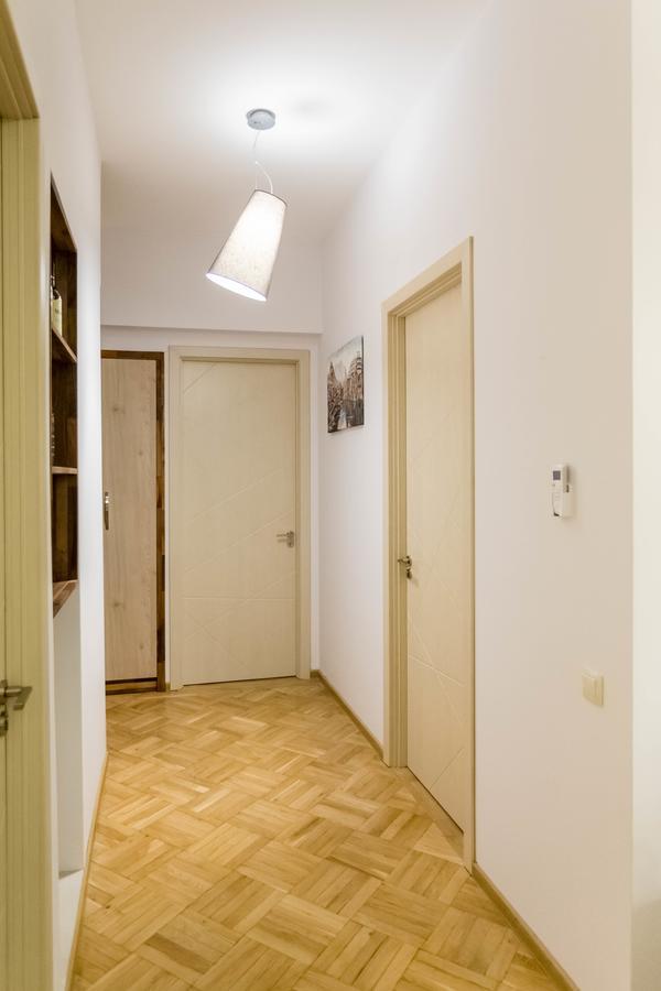 Luxury 3 Bedroom Apartment By Freedom Square City Center Tbilisi Exterior photo